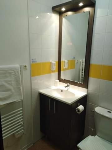 Studio Privatif Dans Hotel Residence Nimes Gare Экстерьер фото